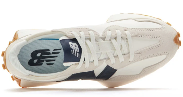 Women’s New Balance 327 “Moonbeam Outerspace” | WS327KB