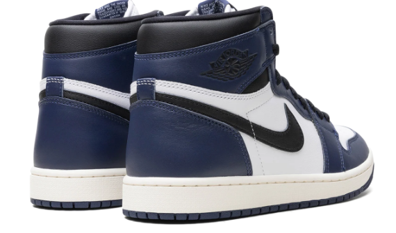 Air Jordan 1 Retro High OG 'Midnight Navy' – Quiet Confidence