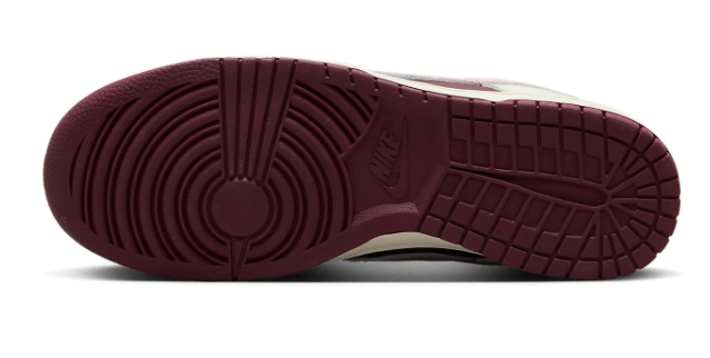 Nike Dunk Low Premium 'Valentine's Day 2023' – Burgundy / Pink (DR9705-100)